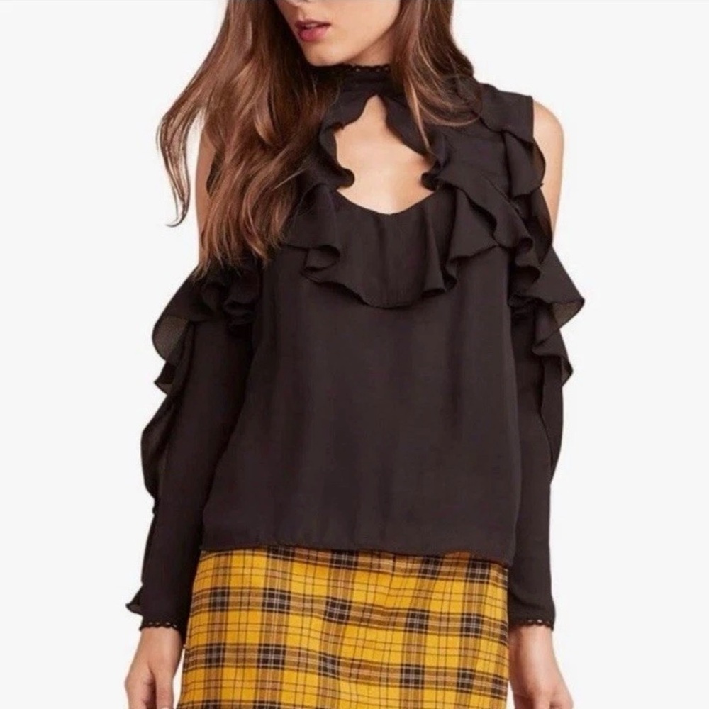 BB Dakota By Steve Madden Women’s Treasures Untold Ruffle Cut Out Top M